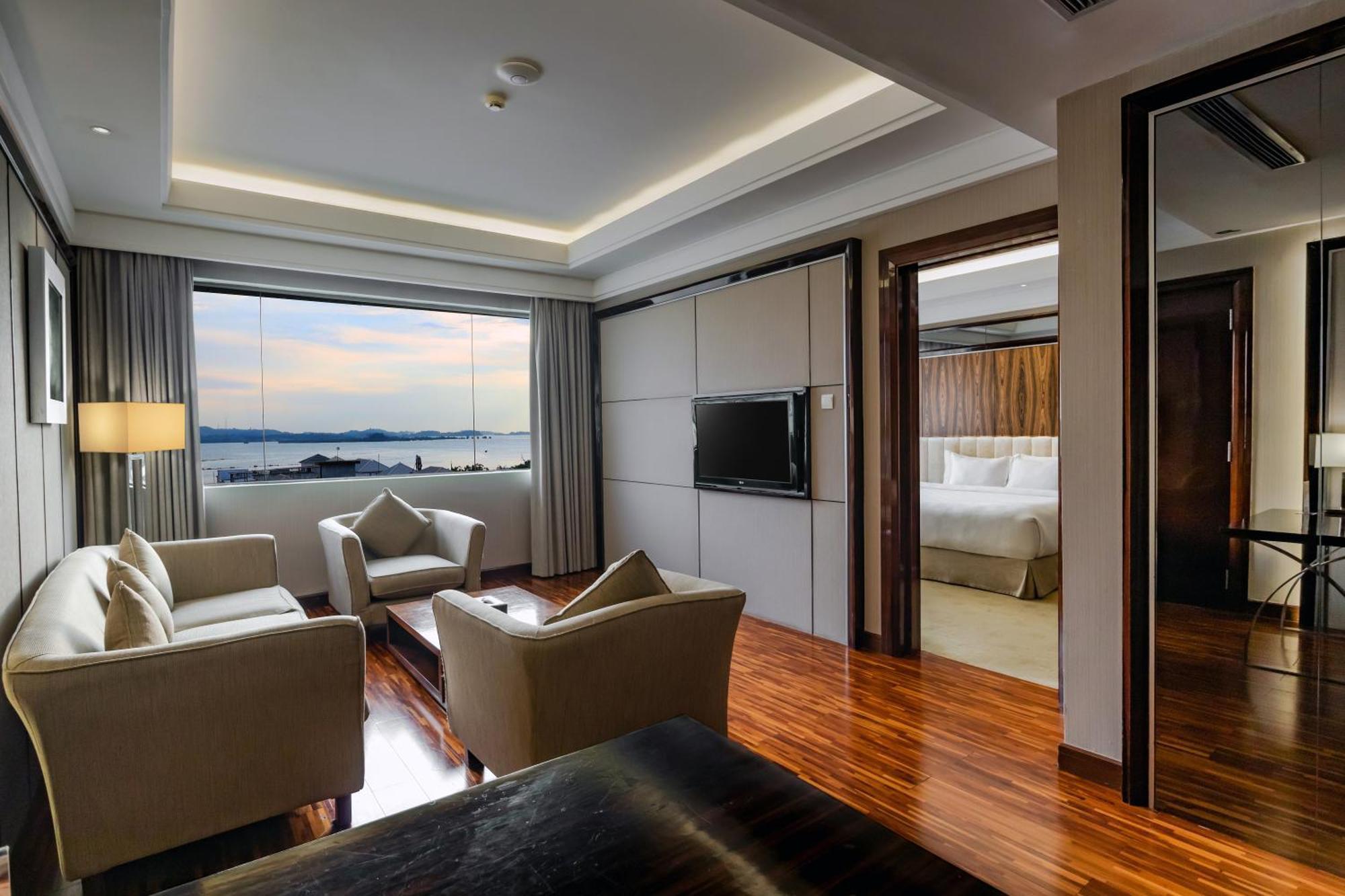 Swiss-Belhotel Harbour Bay Нагоя Экстерьер фото